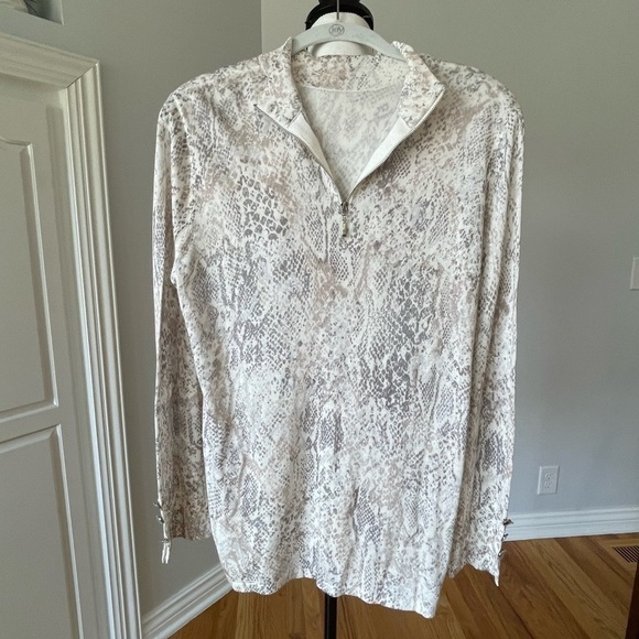 Chicos python print zippered back mock neck NWOT size Chicos 2 or US large - Picture 12 of 16